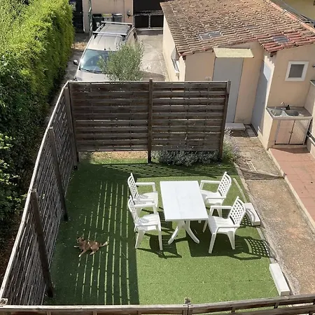 Large Bright Nest With Garden In
